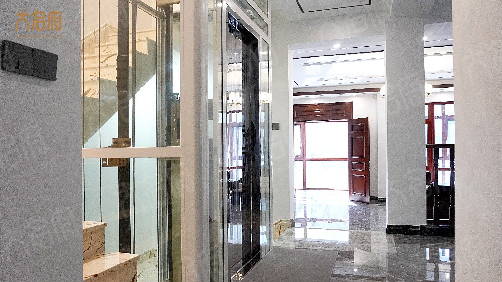 別墅電梯價格不同類型有什么區(qū)別